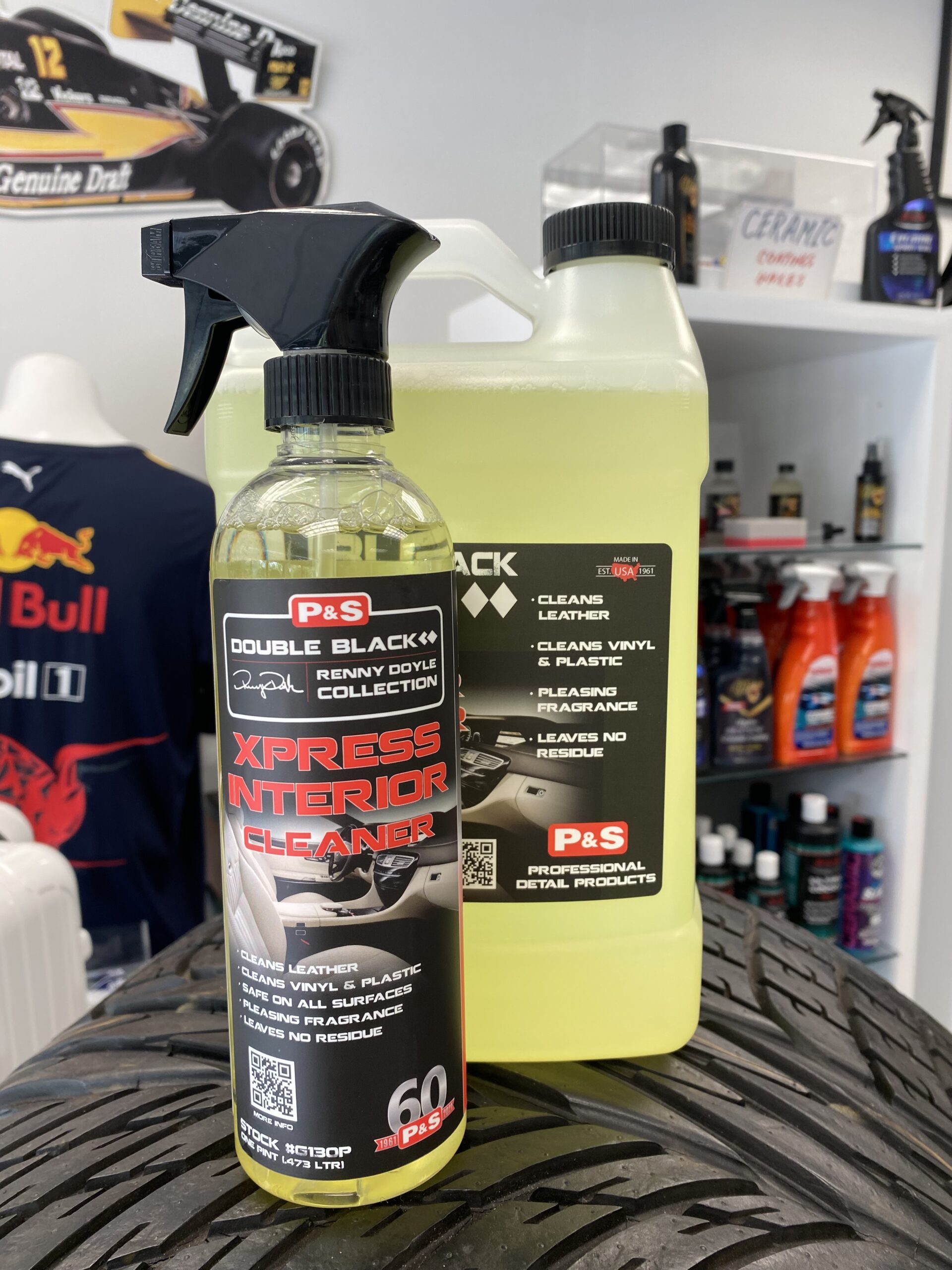  P&S Professional Detail Products - Xpress Interior Cleaner -  Perfect for Cleaning All Vehicle Interior Surfaces of Traffic Marks, Dirt,  Grease, and Oil; Works on Leather, Vinyl, and Plastic (5 Gallon) :  Automotive